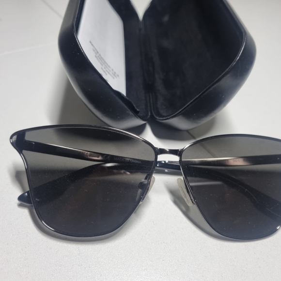 Alexander McQueen McQ sunglasses - Picture 2 of 5